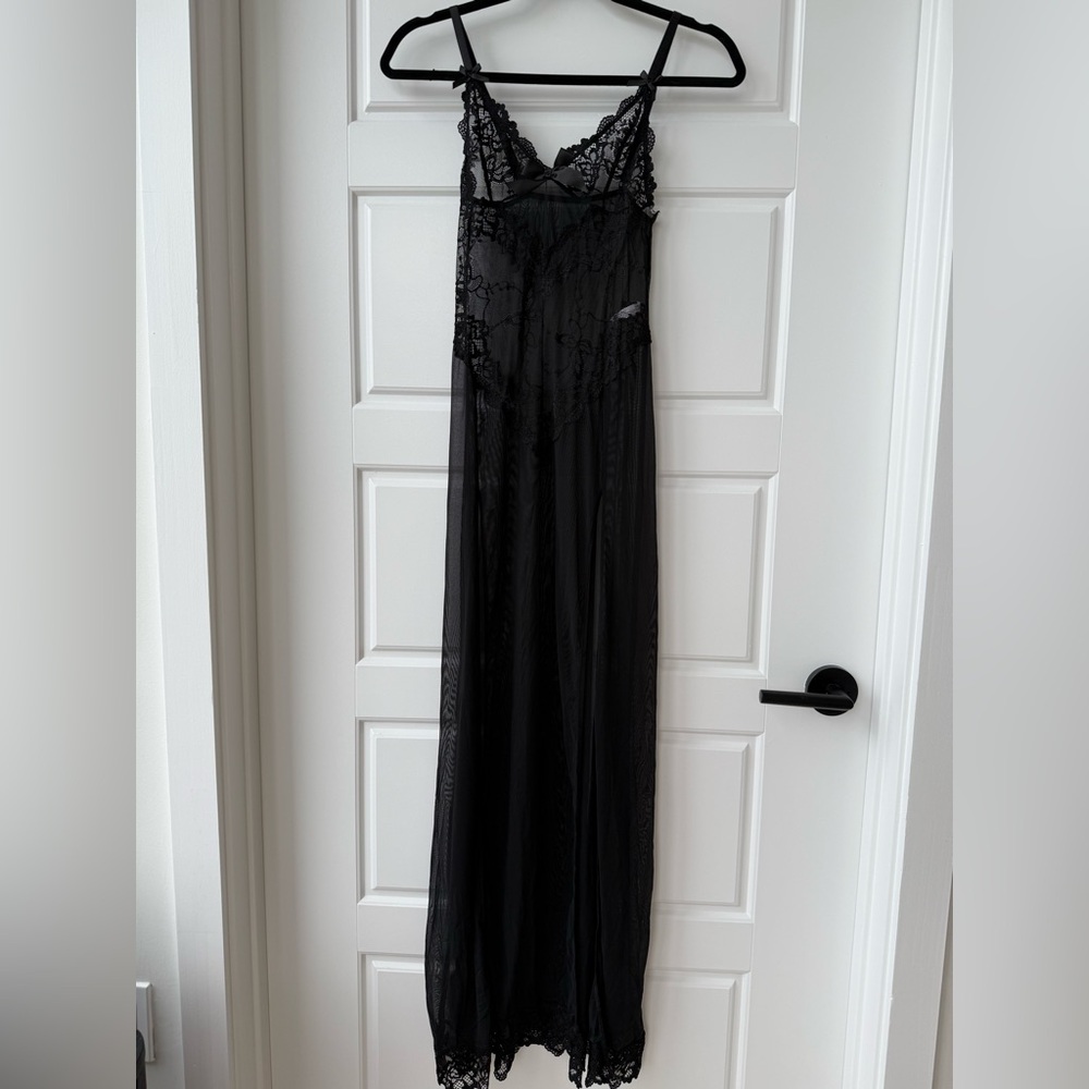 🦋 Sheer Black Lace Nightgown Gown with Slit on the side - Picture 7 of 7